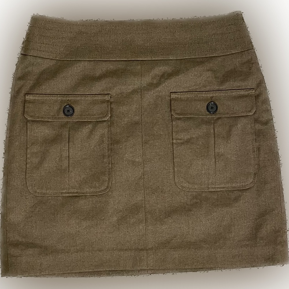 LOFT Front Flap Botton Pockets Mini Skirt